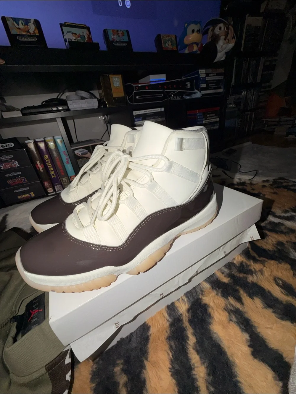 Jordan Men’s Air Jordan 11 Retro - Brown/White & olive Jordan sweater lot of 2